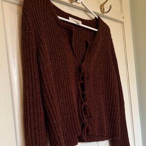 Ribbed Lace-Up V-Neck Sweater - Brown